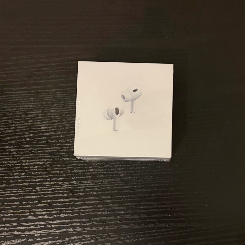 Apple White Wireless Earbuds